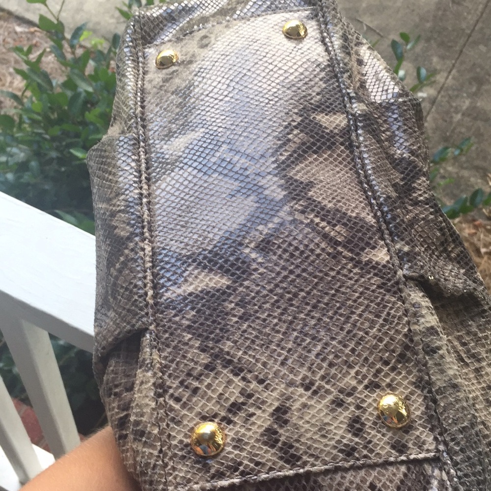 Michael Kors snakeskin leather tote, comes with matching wallet! EUC - Picture 4 of 8